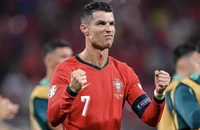 Bồ Đào Nha lập 2 kỷ lục Euro: Gọi tên Ronaldo
