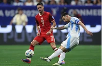 Messi kiến tạo, Argentina thắng trận ra quân Copa America