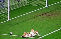 Luka Modric rơi nước mắt khi Ý làm ​​tan nát trái tim Croatia