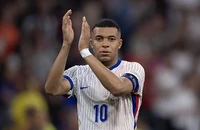 Mbappe làm sập trang web của Real Madrid