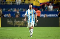 Messi bị tố ích kỷ