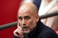 Pep Guardiola hé lộ tương lai khi được tuyển Anh quan tâm