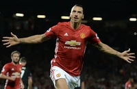 Ibrahimovic chế giễu Man City thâm thúy, fan MU cười nghiêng ngả