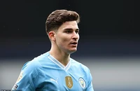 Man City bán nhà vô địch World Cup với giá kỷ lục lịch sử