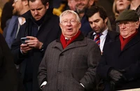 Cựu đội trưởng MU trở lại làm HLV, Sir Alex Ferguson lập tức gọi điện chúc mừng nhưng…