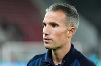 Van Persie chịu trận thua kỷ lục, nhớ lại nỗi xấu hổ về thảm bại trước MU