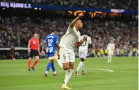 Real Madrid rút ngắn cách biệt với Barca xuống còn 1 điểm