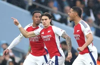 Arsenal – Leicester City: Trút giận lên “Bầy cáo”