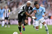 Man City mất điểm trên sân khách