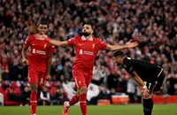 Liverpool thị uy sức mạnh, Aston Villa tạo địa chấn trước Bayern Munich