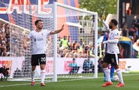 Hạ Crystal Palace, Liverpool vững vàng trên đỉnh Premier League