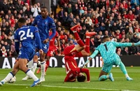 Premier League ra tuyên bố về 2 tình huống trọng tài bẻ còi trong trận Liverpool gặp Chelsea