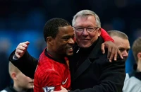 Evra đổ lỗi cho Sir Alex Ferguson về sự sụp đổ của MU