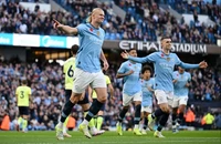 Man City thắng khó, lên ngôi đầu bảng xếp hạng Premier League