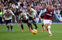 Premier League ra tuyên bố về tranh cãi VAR trong trận đấu của MU và Chelsea