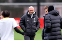 Arne Slot cảnh báo Liverpool, tin xấu cho Arsenal và Chelsea