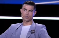 Ronaldo tham gia vào cuộc tranh cãi về quả bóng vàng