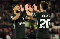 Hủy diệt West Ham, Liverpool duy trì sức mạnh tuyệt đối