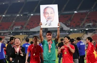 Thủ môn Đình Triệu: ‘Trong mơ tôi cũng không nghĩ vô địch AFF Cup’