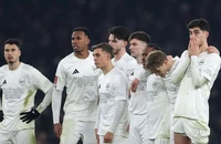 Arsenal mở cuộc điều tra về tin nhắn kinh hoàng sau trận thua MU