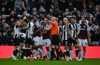 FA công bố chi tiết gây sốc về vụ ẩu đả giữa Newcastle và Aston Villa