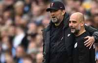 Pep Guardiola từ chối trả lời câu hỏi về Klopp