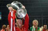 Bên trong phòng trưng bày cúp điên rồ của Rooney