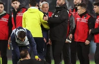 Mourinho có thể bị Fenerbahce trừng phạt vì hành vi không đẳng cấp
