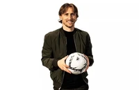 Luka Modric chính thức gia nhập CLB mới