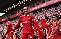 Van Dijk giải thích lý do theo bước Salah