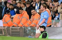 De Bruyne từ chối ở lại Man City, Pep Guardiola gặp khó