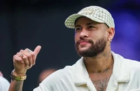 Ngôi sao của Chelsea rơi nước mắt trước thông điệp chân thành của Neymar