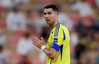 Ronaldo gửi tin nhắn cảm xúc sau khi chịu thêm nỗi đau