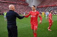 Van Dijk vẫn thua kém hậu vệ bị Mourinho gọi là rác rưởi
