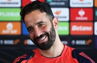 Amorim đáp trả về việc loại MU khỏi Champions League