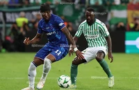 Chelsea rao bán 14 ngôi sao