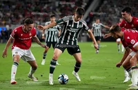 Cầu thủ cãi vã dữ dội với Martial chia tay MU
