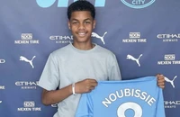 MU thất bại trong cuộc đua giành tiền vệ của Man City