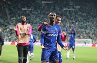 Ngôi sao Chelsea phá vỡ im lặng về vụ chuyển nhượng sang MU
