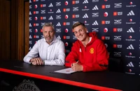 Sự thật đằng sau vụ chuyển nhượng Sesko sang MU và lý do Arsenal thua cuộc
