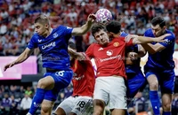 MU từ chối 5 lời đề nghị hỏi mua Maguire