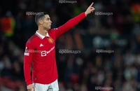Ronaldo tuyên bố sẽ trở thành cầu thủ xuất sắc nhất thế giới nói lên nhiều điều