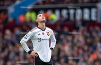 Ronaldo nổi giận với quyết định của HLV trong trận MU thắng Brentford