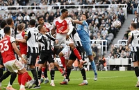 Cuộc ngược dòng cảm xúc của Arsenal