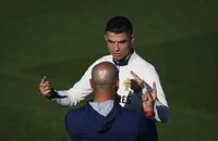 Ronaldo tuyên bố sẵn sàng từ bỏ sự nghiệp bóng đá cấp CLB