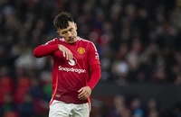 Chấn thương của Martinez buộc MU phải thay đổi kế hoạch