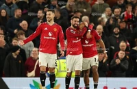 Liverpool thua sốc, MU vào Top 4 Premier League