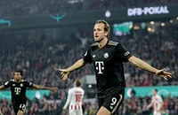 Kane truyền cảm hứng cho Bayern Munich phá vỡ kỷ lục 32 năm