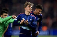 Ngôi sao của Arsenal đi vào lịch sử Champions League