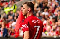 Mount phá vỡ lời nguyền ở MU, nối gót Ronaldo